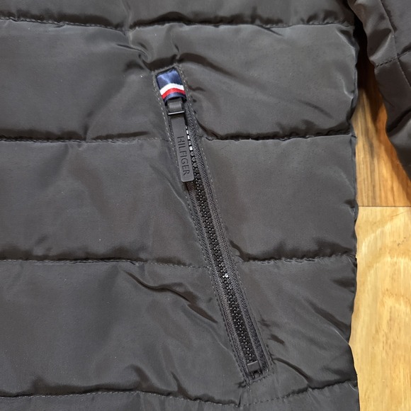 Tommy Hilfiger Men's Medium Puffer Jacket Black Hooded Warm Like Down Coat NWT - Picture 8 of 14
